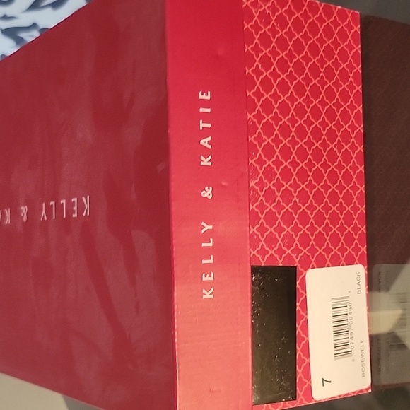 Black Shoes - Picture 6 of 6